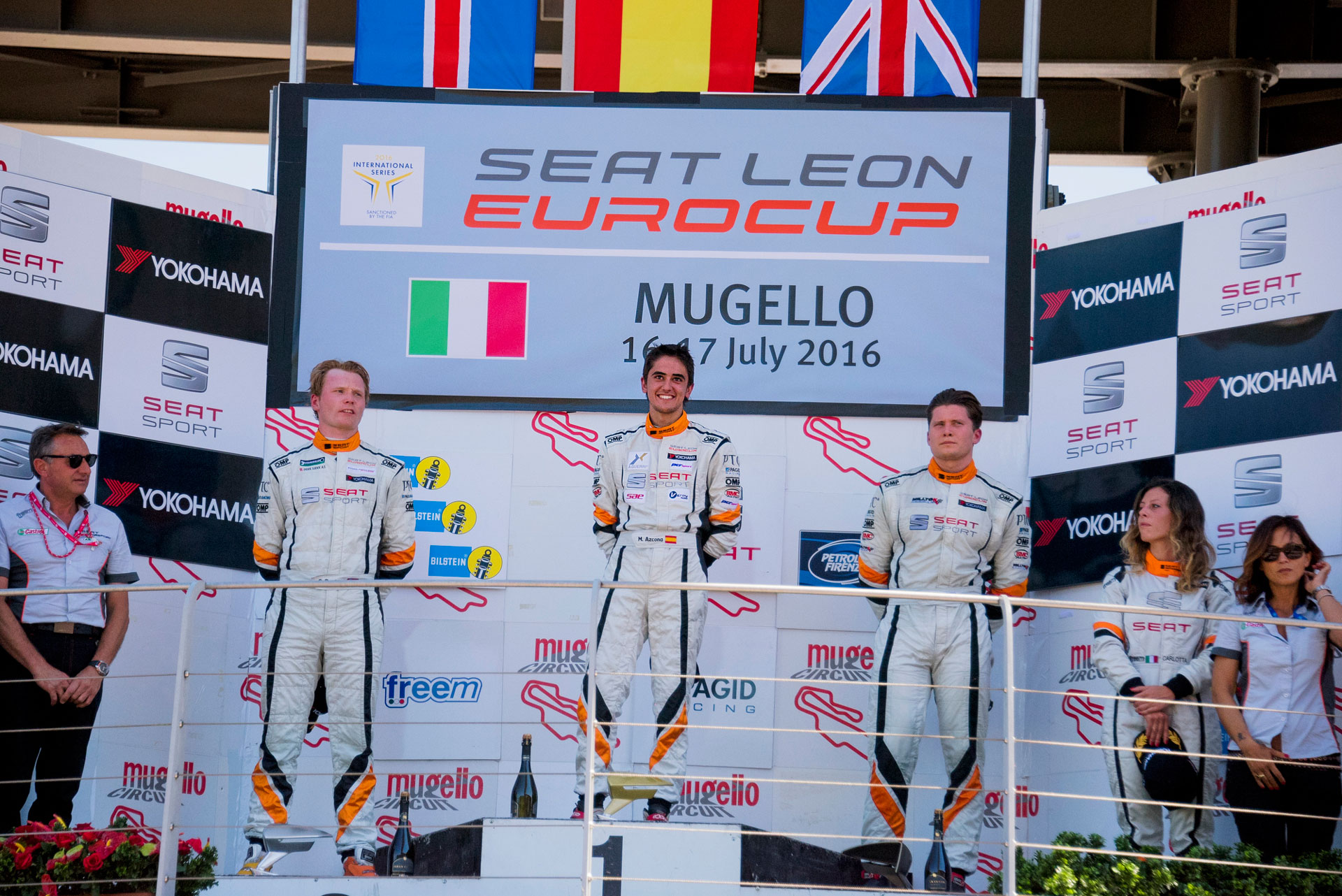 Mikel Azcona rediscovers again with the victory in Mugello